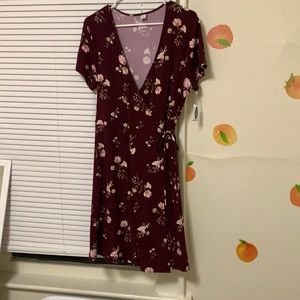 Old navy wrap dress- xl- never worn has tags